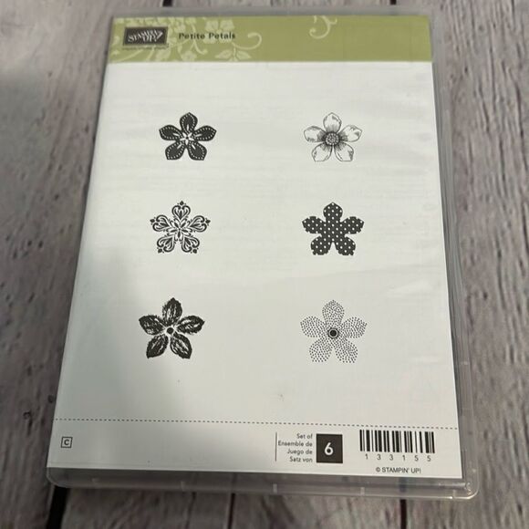 Stampin’ Up! Set - Petite Petals - Picture 1 of 2